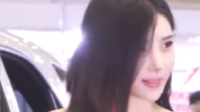 韩国顶级车模一袭红裙的宋姝儿，你心动了吗？网友心动了