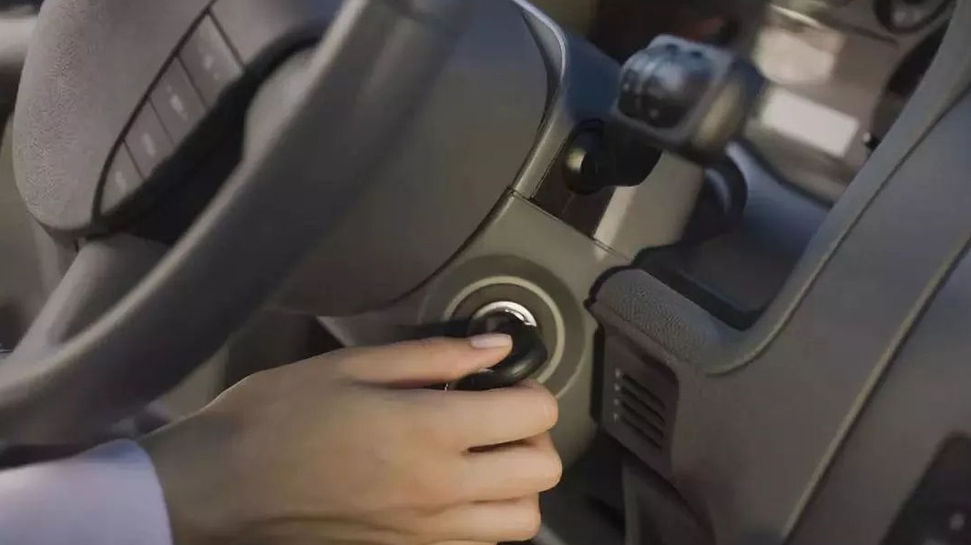 汽车一键启动非常方便，但你是否知道它有一个严重的安全隐患呢？