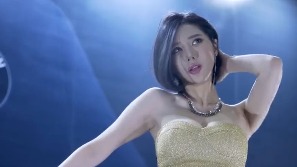 气质优雅漂亮的车模小姐姐