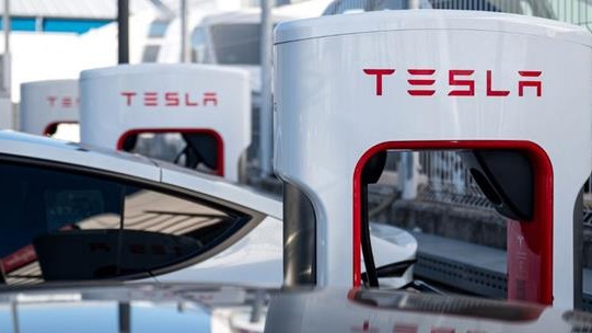 马斯克反悔了！北美充电总监被闪电返聘