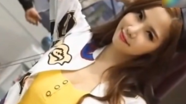 这次的车展看的值了，全是顶级的美女车模!