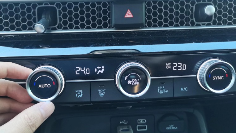 空调不凉还有异味！汽车空调你真的用对了吗？