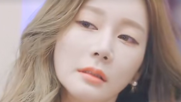 韩国顶级车模震撼登场，摆拍姿势太迷人，我都不敢看了！