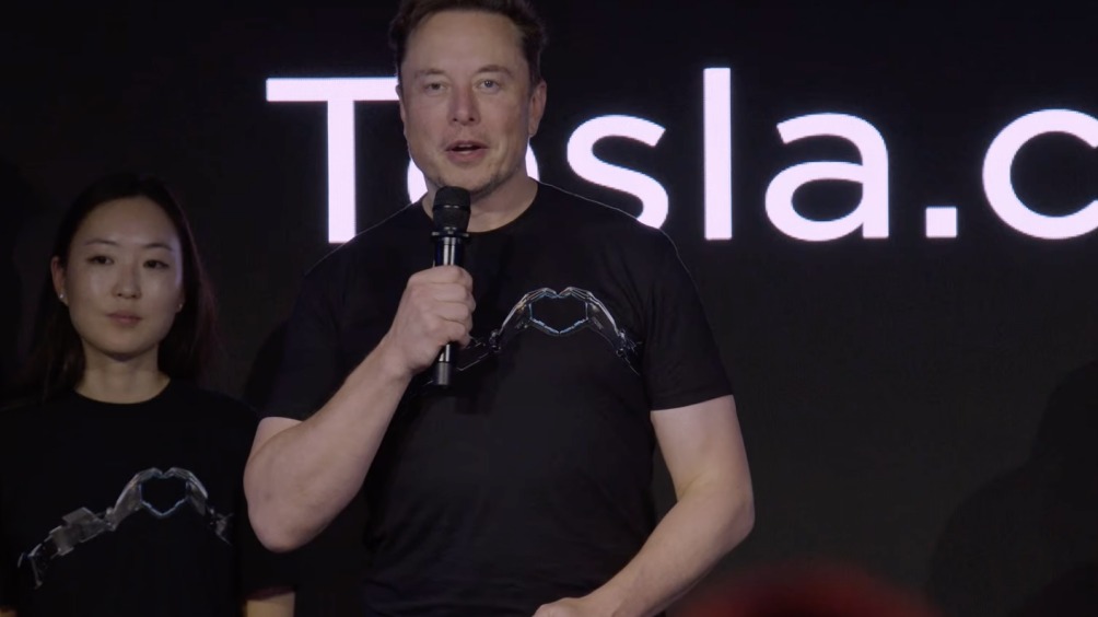 ​FSD要来了？马斯克称特斯拉汽车已经有了“思想”