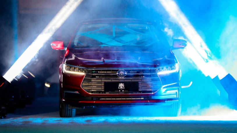 双擎出击，比亚迪全新秦EV/秦燃油踢馆紧凑家轿市场