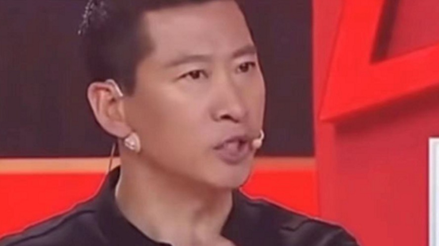 尔康：和避孕药一起上热搜 他终于不开奔驰了