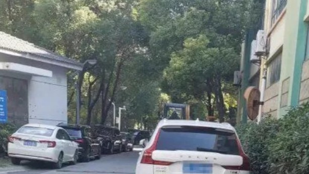 汽车越来越“胖”，停车越来越难