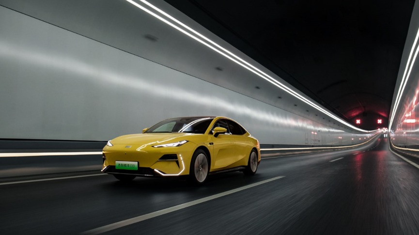 淦家阅开年定调2024为最卷年，吉利靠什么突围呢？