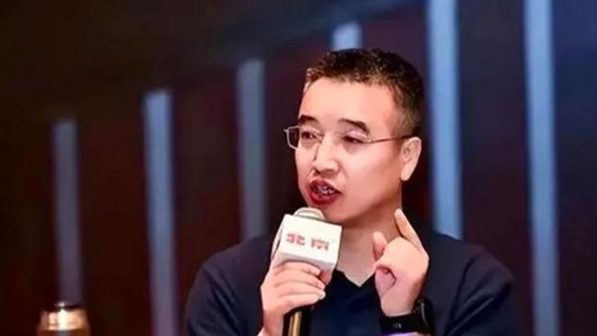 极狐完成工商变更，张国富接任法人 “小狐狸”能否打开局面？