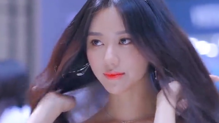 韩国车展，气质美女车模，美若天仙！