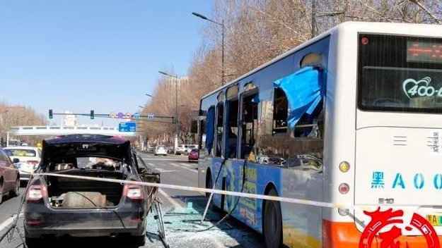 突发！哈尔滨学府路一轿车爆炸 殃及3车多人受轻伤