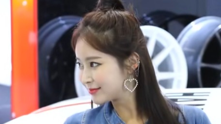 美女车模，性感美丽