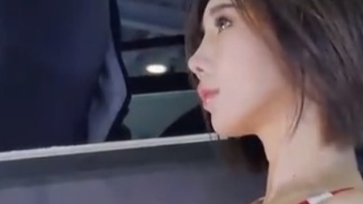  韩国美女车模，太诱人了    