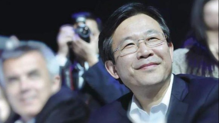 安铁成离任 谁能“复兴”神龙？