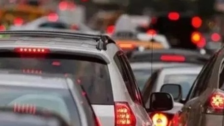 开车必须要回头看得几种情况，你有这习惯赶紧改过来吧！