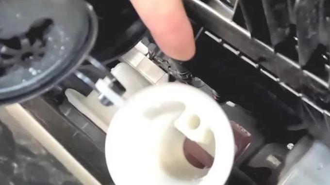 去外面洗车注意这三点，坑你没商量，一不留神你就中招了