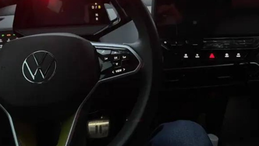 大众ID系列车主开车“盲开” 车机通病成电动化转型绊脚石