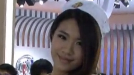 美女车模上演制服诱惑