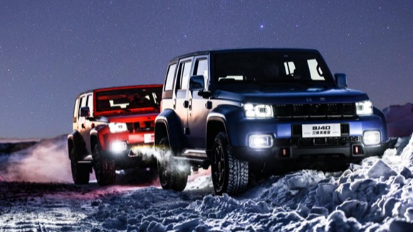 刚出道便见证历史 BJ40刀锋英雄版实力迎接嫦娥五号凯旋