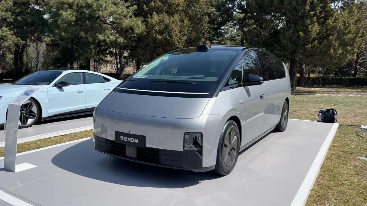 MEGA挤走主力车型位置，理想汽车CEO认错！
