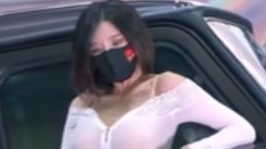 韩国顶级车模大显身材