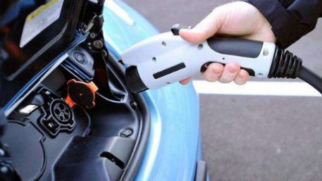 没有充电条件可以买电动汽车吗？会不会很不方便？