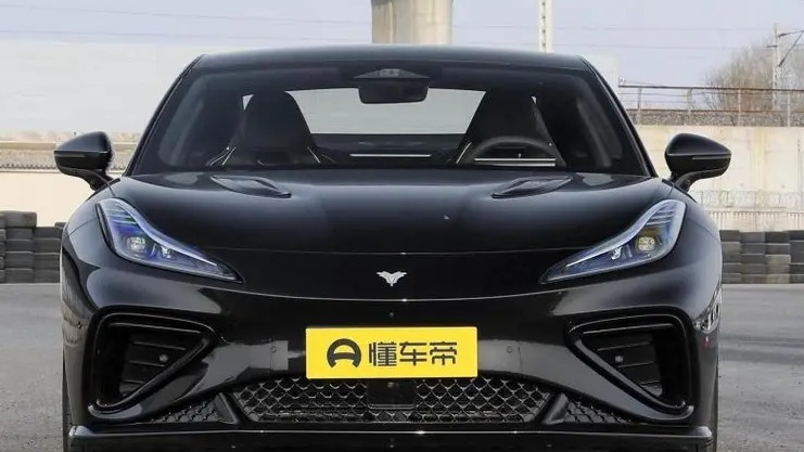 预算23万左右买新能源轿车，哪吒GT、Model 3和海豹，