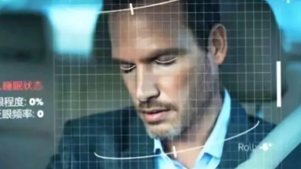 为了监督你好好开车，车企决定“盯”着你