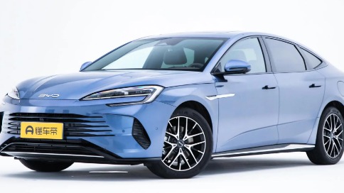 跑高速还是中型轿车合适，看看这两款，省油耐用，动力强劲