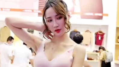 好看的美女模特，魔鬼身材