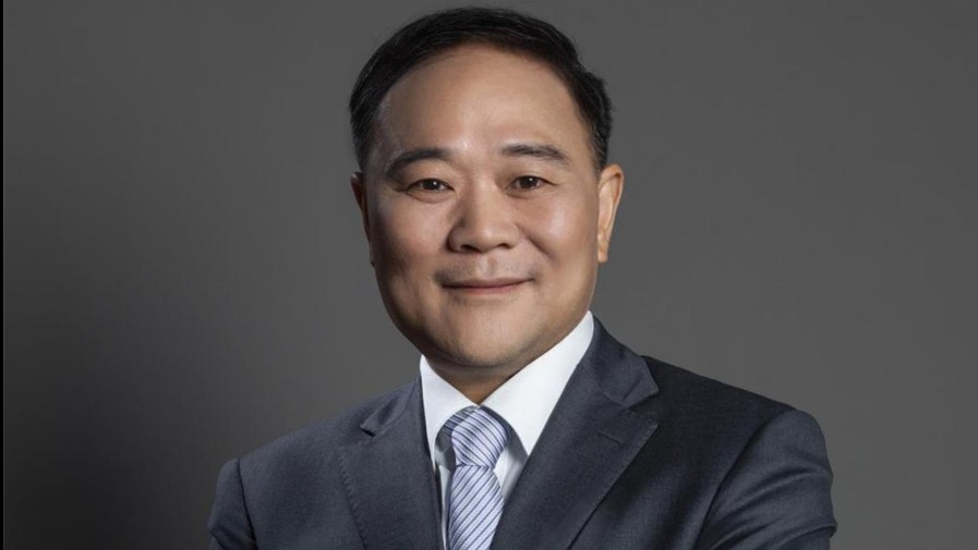 两会观察报道三|李书福杠上“甲醇汽车” 朱华荣两年都提废除纸质合格证