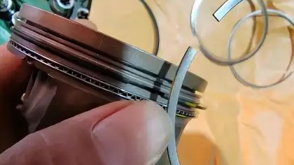 烧机油大修发动机只要4000米是真的吗？