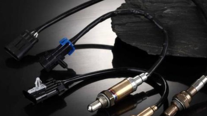 我们平时驾驶的汽车越来越费油，这个情况和氧传感器有关系吗？