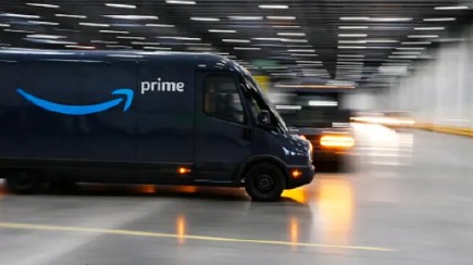 亚马逊与电动汽车Rivian考虑结束合作协议