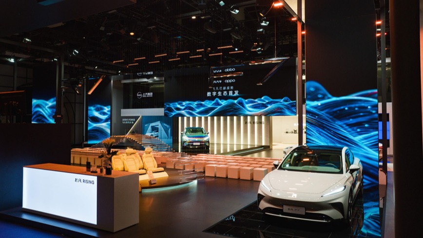 飞凡汽车巴赫座舱数字生态发布，不挑手机连接更快 F7钜惠降价3.2万