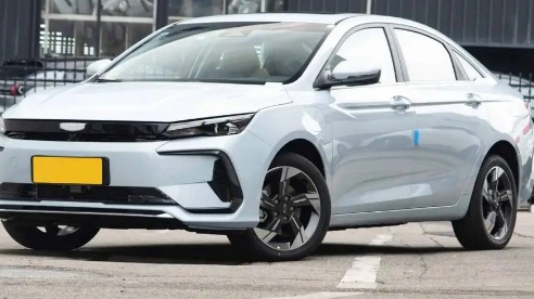 都是冠军版，吉利帝豪L HiP与比亚迪秦PLUS DM-i，谁更值得入手？