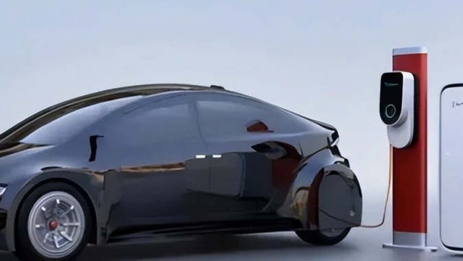 其实，夏天开新能源车，比冬天还遭罪