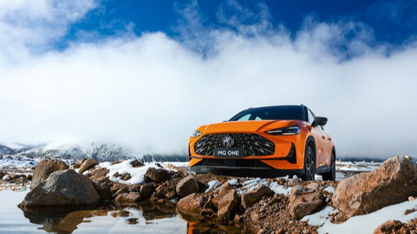 平民的价格，同级最强的智能装备 MG ONE-α上市售10.78万起