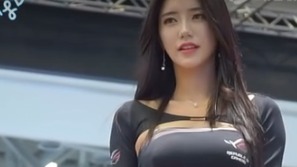  韩国车模小姐姐 
