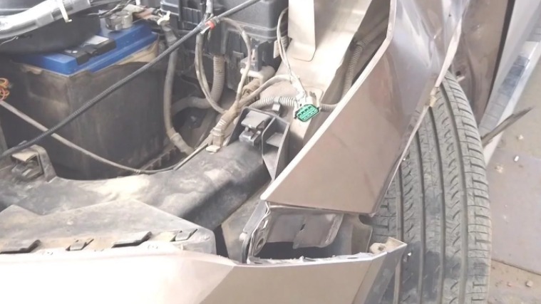 修车换下来的旧件该归谁？修理工私自拿走变卖，你愿意吗？