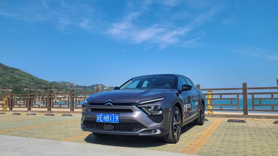 试驾雪铁龙凡尔赛C5X：一步到底的诚意与意料之外的优雅