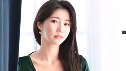   韩国车模林率雅