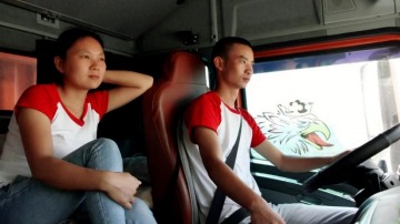 大货车变成“夫妻车”？他们真是“两口子”吗？业内人说出实情