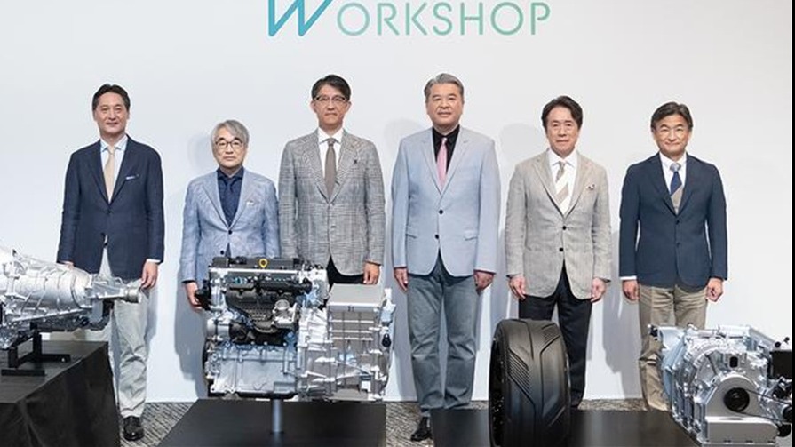 “内燃机老祖”还有余温且不低，说到底被抛弃的是燃油？