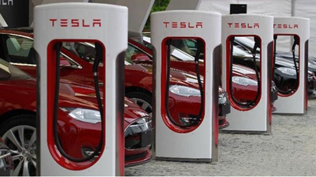 马斯克称特斯拉还不够便宜 自主品牌能招架降维打击吗？