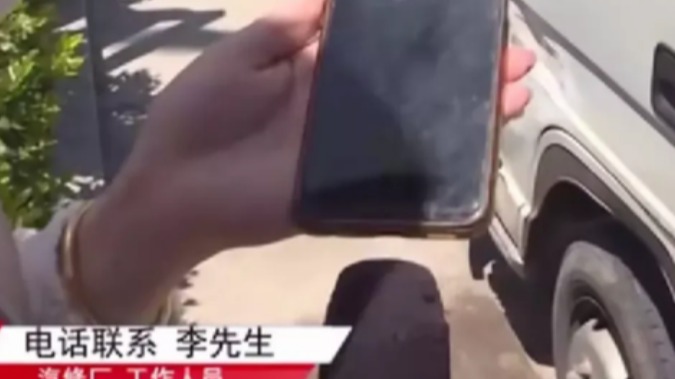 货车加柴油，车主向其索要赔偿，加油站：哑巴吃黄连！ 坤哥讲车