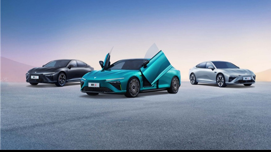 全身无实体按键的哪吒S引争议 官方反馈简单学习就会用