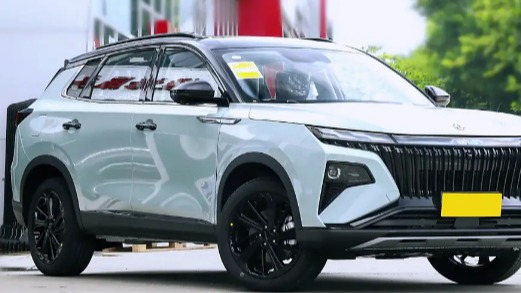 年轻人买车，建议开这款，既能居家，也很运动，方便一家人出行