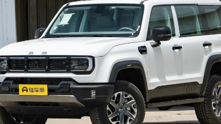 详解北京汽车BJ40刀锋英雄版，配备无框车门，实力到底怎么样