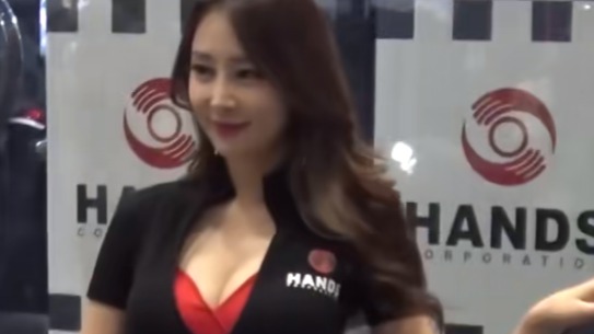 气质性感美女车模